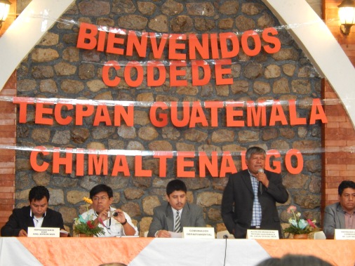 They mayor of Tecpan welcomes everyone alongside the mayor of Chitmaltenango